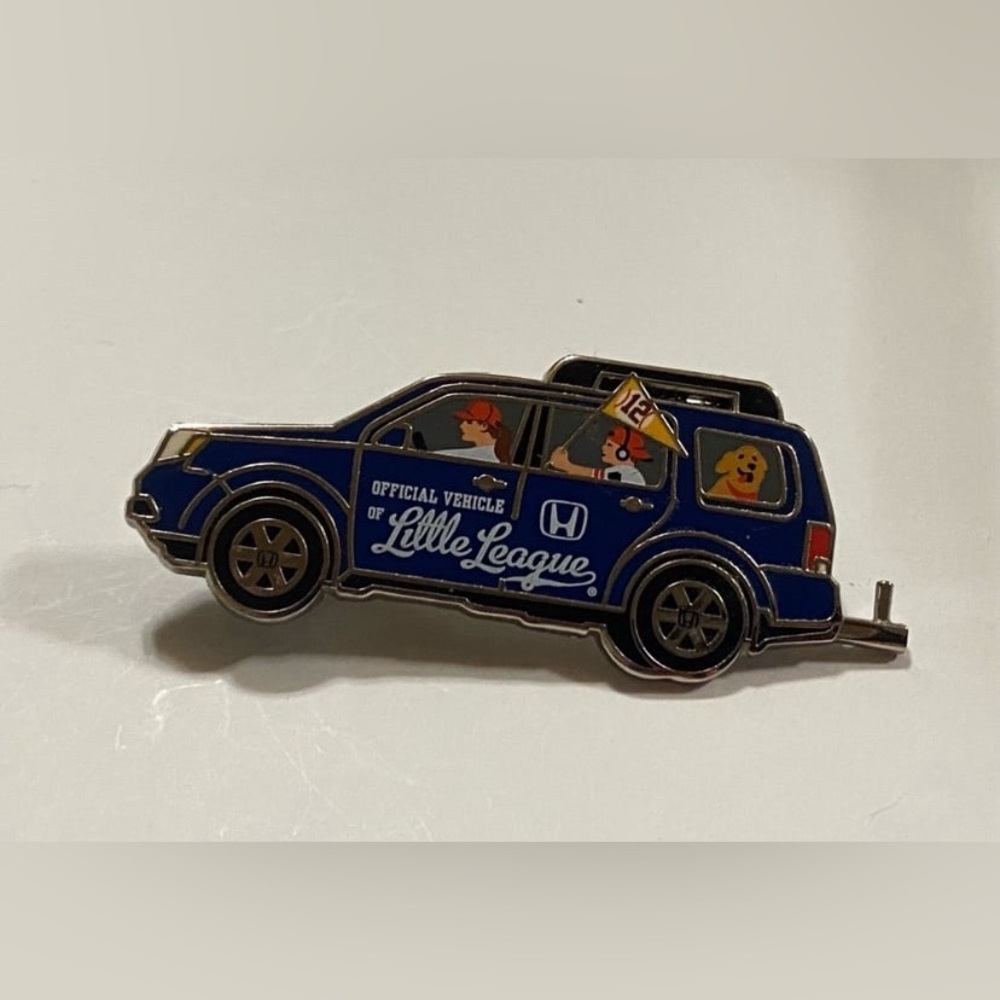Vintage Honda Official Vehicle Little League Collectible Pin #6701 - Picture 1 of 5